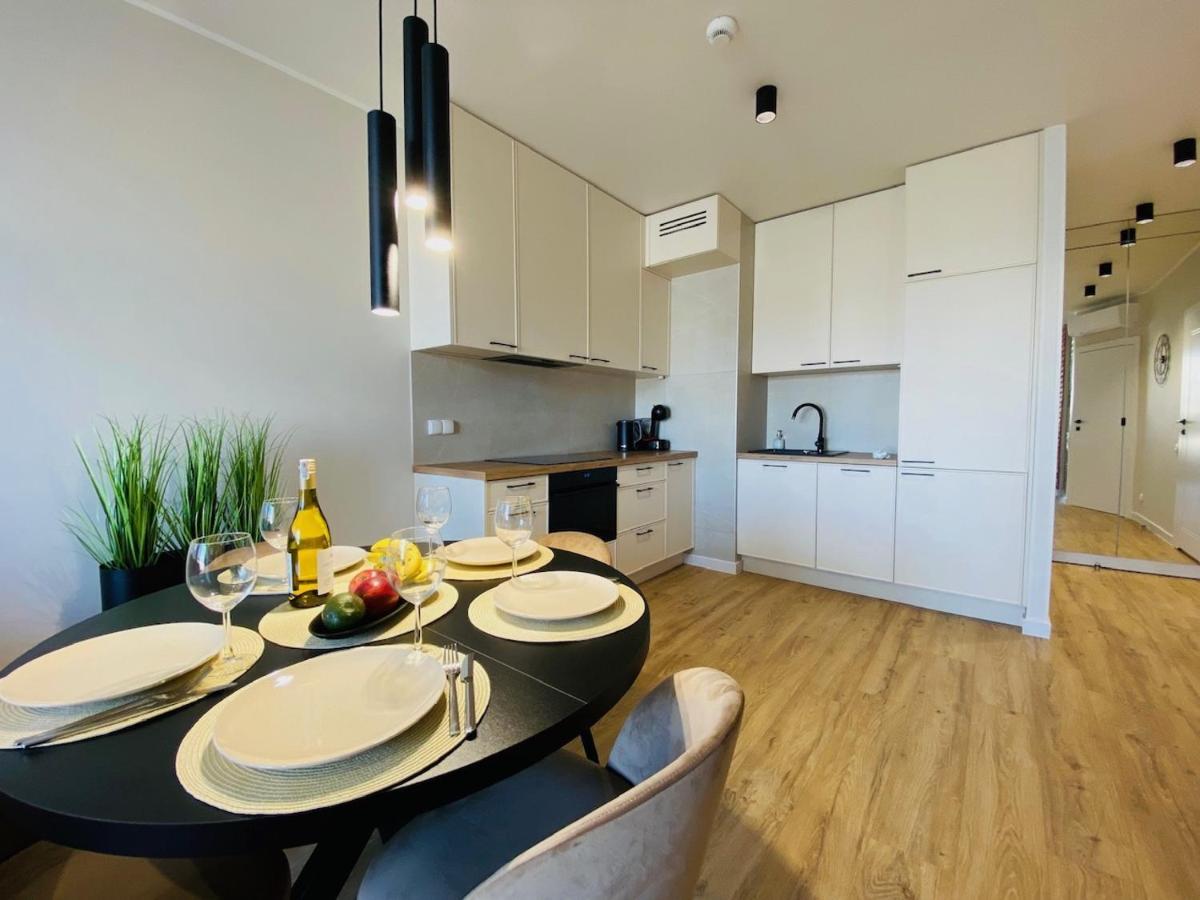 Apartamenty S&S Chlebova Gdansk Z Widokiem Na Rzeke Motlawe, Stare Miasto Экстерьер фото